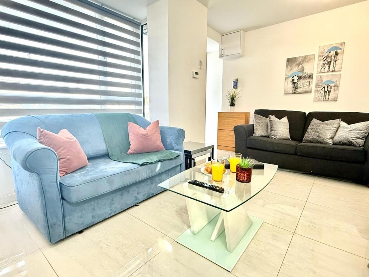 Walnut Luxurious 2-Bedroom With Ensuite - Parking, Netflix, Wifi - Close To Oxford, Bicester & Blenheim Palace Kidlington Exterior foto